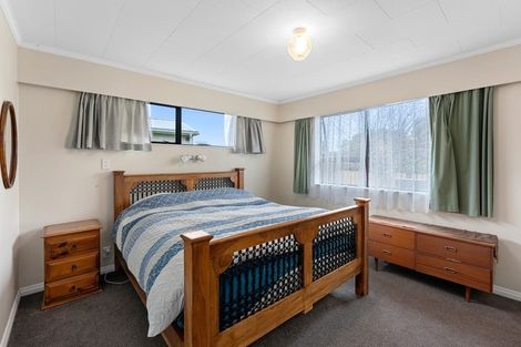 Photo of property in 1 Nikau Place, Otaki, 5512