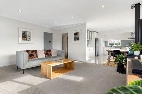 Photo of property in 19 Brook Street, Milford, Auckland, 0620