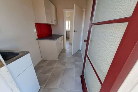 Photo of property in 3244a Great North Road, New Lynn, Auckland, 0600