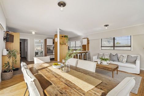 Photo of property in 63 Seacliffe Avenue, Belmont, Auckland, 0622