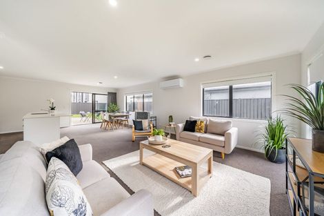 Photo of property in 34 Castletown Street, Wallaceville, Upper Hutt, 5018