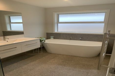 Photo of property in 40 Acacia Avenue, Kihikihi, Te Awamutu, 3800