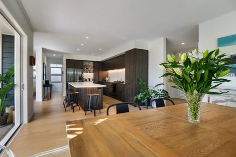 Photo of property in 35e Oceanbeach Road, Mount Maunganui, 3116