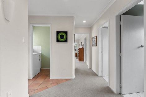 Photo of property in 8 Clements Crescent, Queenwood, Hamilton, 3210