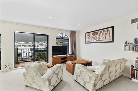 Photo of property in Royal Regal Apartments, 50u2 Cambridge Terrace, Te Aro, Wellington, 6011