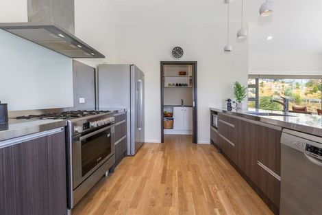 Photo of property in 20 Madeira Close, Whitby, Porirua, 5024