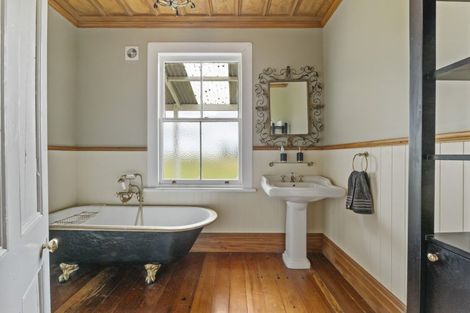 Photo of property in 57 Ladys Mile, Eltham, 4322