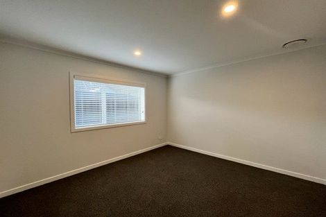 Photo of property in 108a Strand Crescent, Naenae, Lower Hutt, 5011