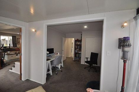 Photo of property in 23 Saint Johns Avenue, Tuakau, 2121