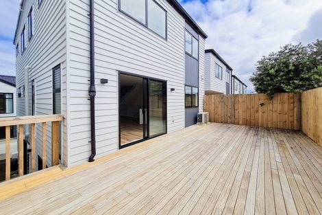 Photo of property in 25 Jandell Crescent, Bucklands Beach, Auckland, 2014