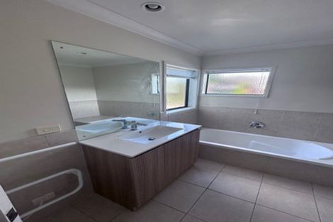 Photo of property in 26 Twin Court, Albany, Auckland, 0632