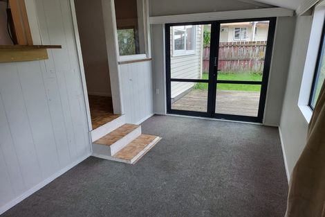 Photo of property in 67 Beeston Crescent, Manurewa, Auckland, 2102