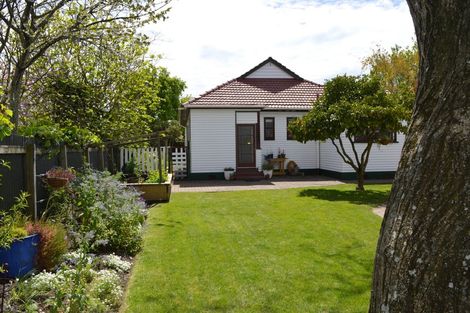 Photo of property in 78 Savage Crescent, West End, Palmerston North, 4412