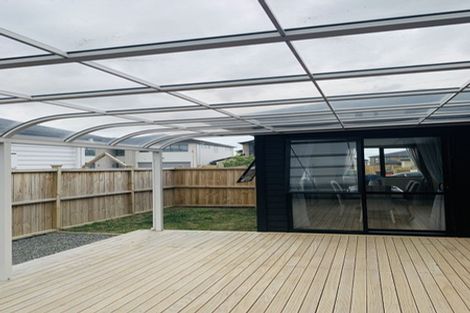 Photo of property in 2 Lavey Road, Flat Bush, Auckland, 2019