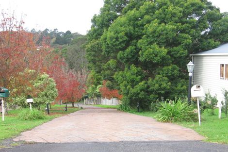 Photo of property in 9b Olwyn Place, Greenhithe, Auckland, 0632