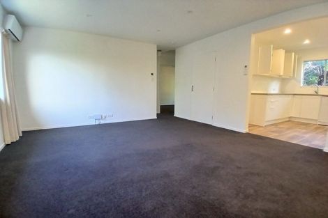 Photo of property in 3/4 Glanmire Road, Newlands, Wellington, 6037