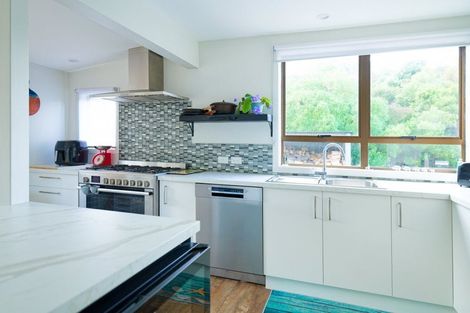 Photo of property in 92 Churchill Street, Kaikoura, 7300