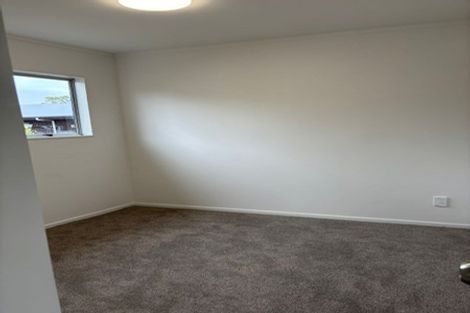 Photo of property in 2/23 Lyren Place, Half Moon Bay, Auckland, 2012