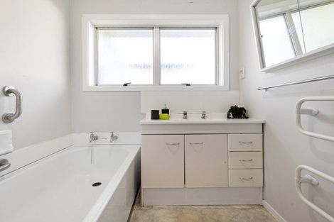 Photo of property in 33a Russleigh Drive, Dinsdale, Hamilton, 3204