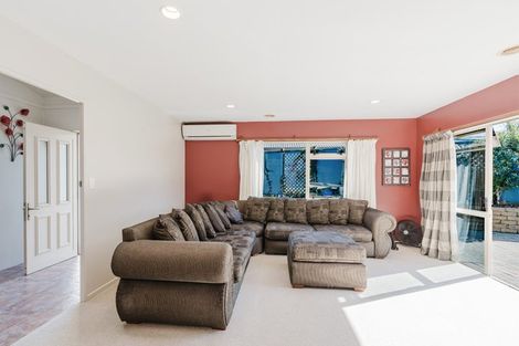 Photo of property in 28 Ranui Street, Dinsdale, Hamilton, 3204