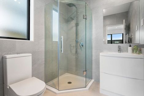 Photo of property in 25 Baumea Rise, Massey, Auckland, 0614