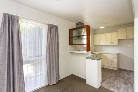 Photo of property in 8 Ashfield Place, Ilam, Christchurch, 8041
