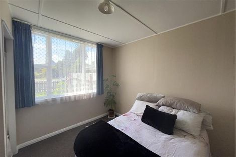 Photo of property in 82- 84 Queen Street, Westport, 7825