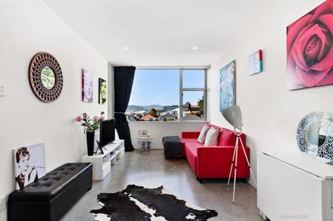 Photo of property in Beresford Apartments, 19/118u Russell Terrace, Berhampore, Wellington, 6023