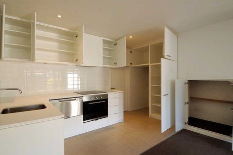 Photo of property in 10 North Avon Road, Richmond, Christchurch, 8013
