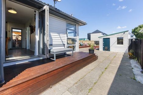 Photo of property in 281 Marine Parade, New Brighton, Christchurch, 8061