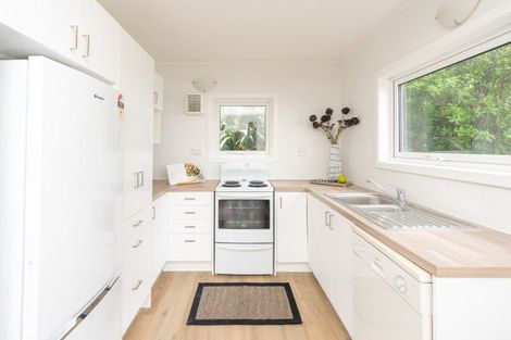 Photo of property in 72u2 Homebush Road, Khandallah, Wellington, 6035