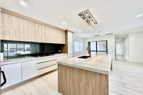 Photo of property in 60 Castlebane Drive, Flat Bush, Auckland, 2019