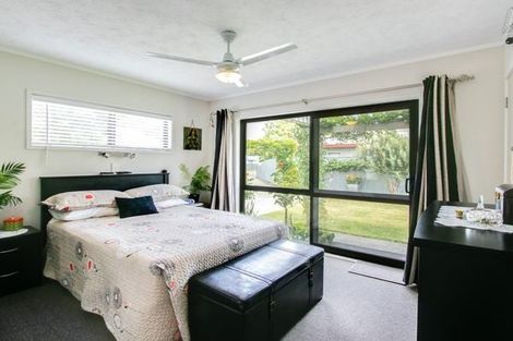 Photo of property in 2/5 Wiltshire Place, Tamatea, Napier, 4112