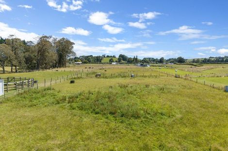 Photo of property in 57 Ladys Mile, Eltham, 4322