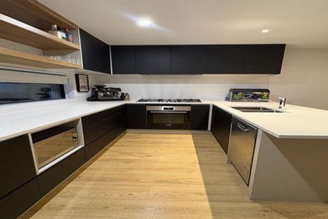 Photo of property in 2e Fowler Street, Northcote, Auckland, 0627