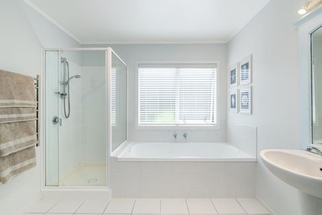 Photo of property in 11 Nautilus Drive, Papamoa Beach, Papamoa, 3118