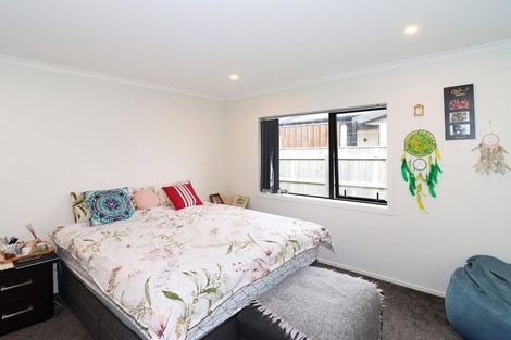 Photo of property in 4 Devon Lane, Carterton, 5713