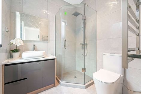 Photo of property in 5 Seagreen Avenue, Rosehill, 2113