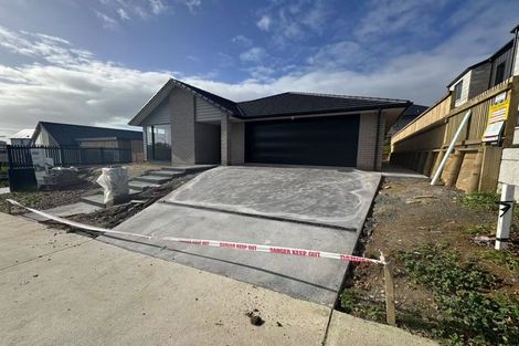 Photo of property in 11 Taahunui Rise, Peacocke, Hamilton, 3206