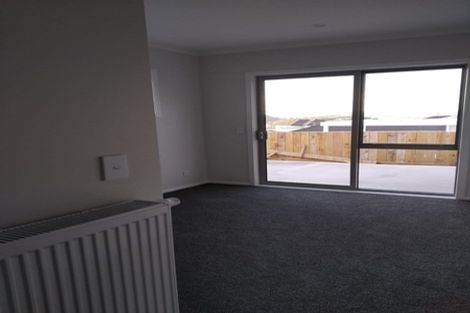 Photo of property in 18 Schooner Drive, Whitby, Porirua, 5024