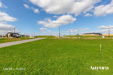 Photo of property in 30 Taahunui Rise, Peacocke, 3206