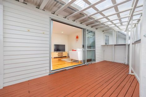 Photo of property in 1/12 Seaview Road, Glenfield, Auckland, 0629