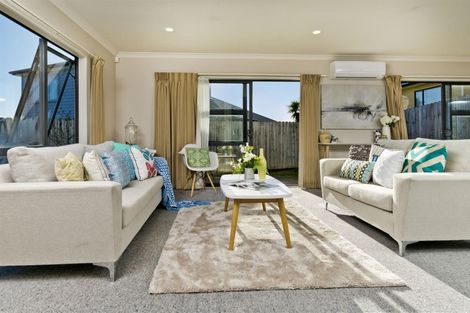 Photo of property in 14 Sapperton Drive, Henderson, Auckland, 0612