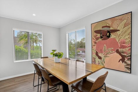 Photo of property in 17 Topliss Drive, Northcross, Auckland, 0632