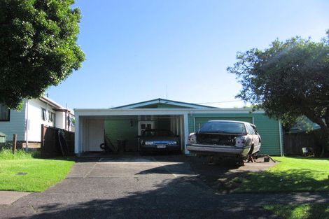 Photo of property in 78 Roberts Road, Te Atatu South, Auckland, 0610