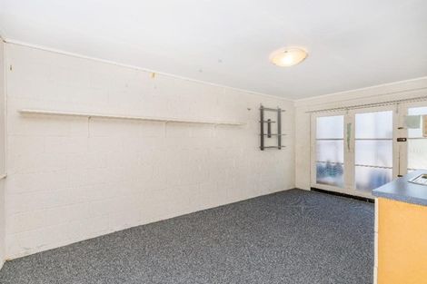 Photo of property in 2/36 Holland Road, Hillcrest, Auckland, 0627