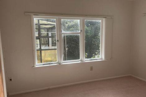 Photo of property in 5 Hollies Crescent, Johnsonville, Wellington, 6037