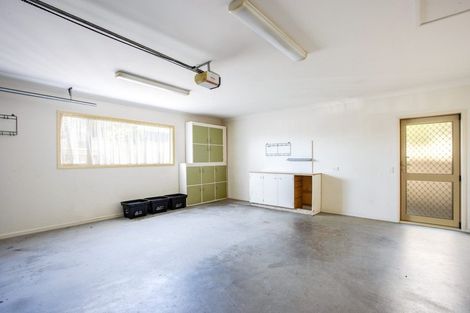 Photo of property in 52 Neeve Road, Taradale, Napier, 4112