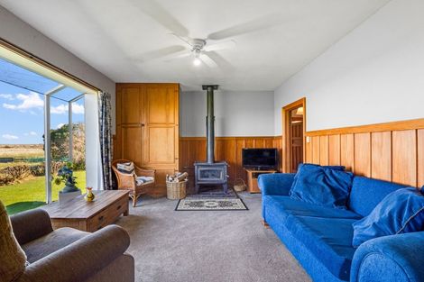 Photo of property in 2890 Christchurch Akaroa Road, Prices Valley, Little River, 7591