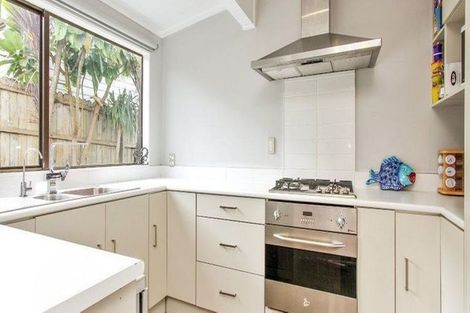 Photo of property in 16 Sylvan Crescent, Te Atatu South, Auckland, 0610